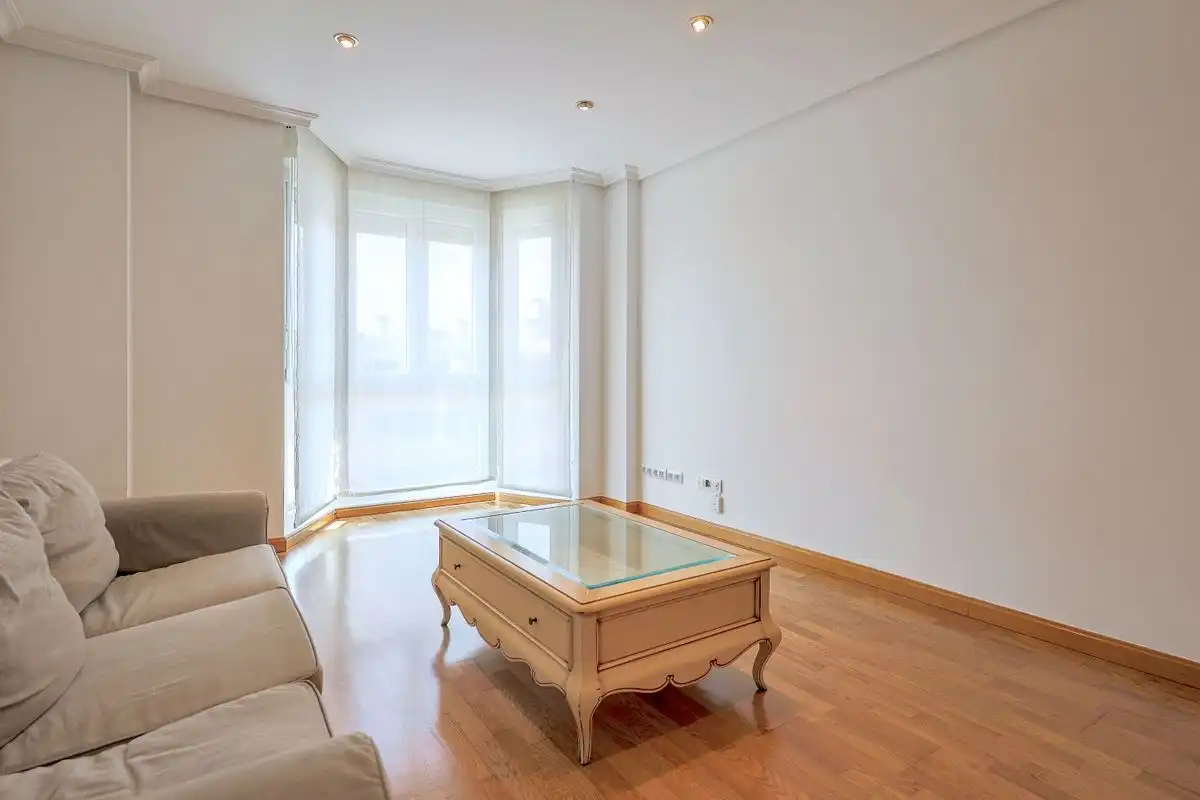 Flat with pool for sale in C. de Américo Castro, imagen 10