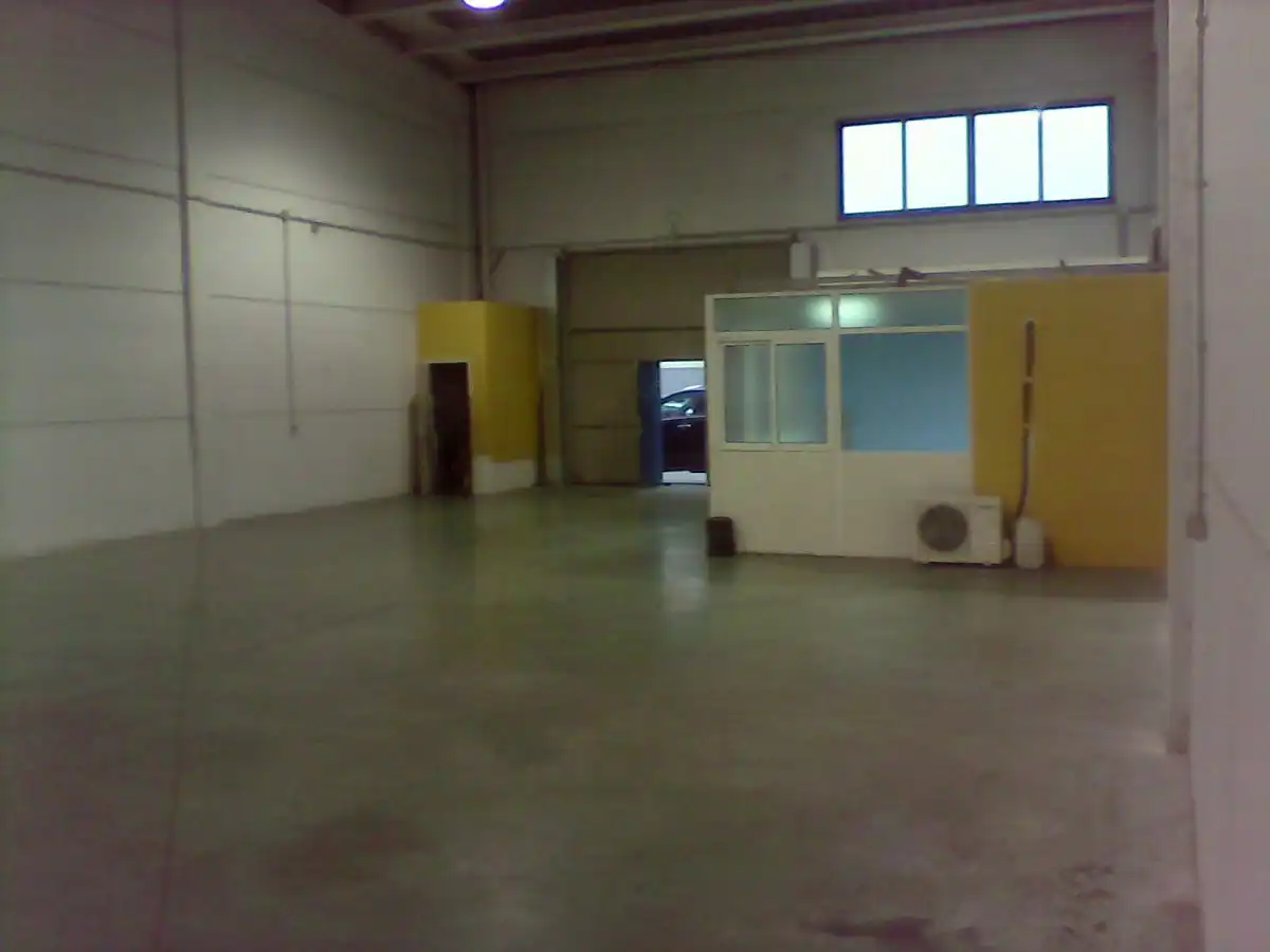 Nave industrial en venta en Sevilla