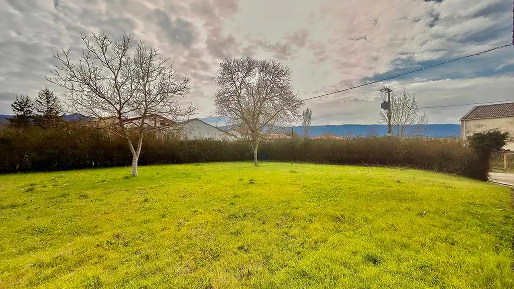 Residencial en venta en San Millán / Donemiliaga