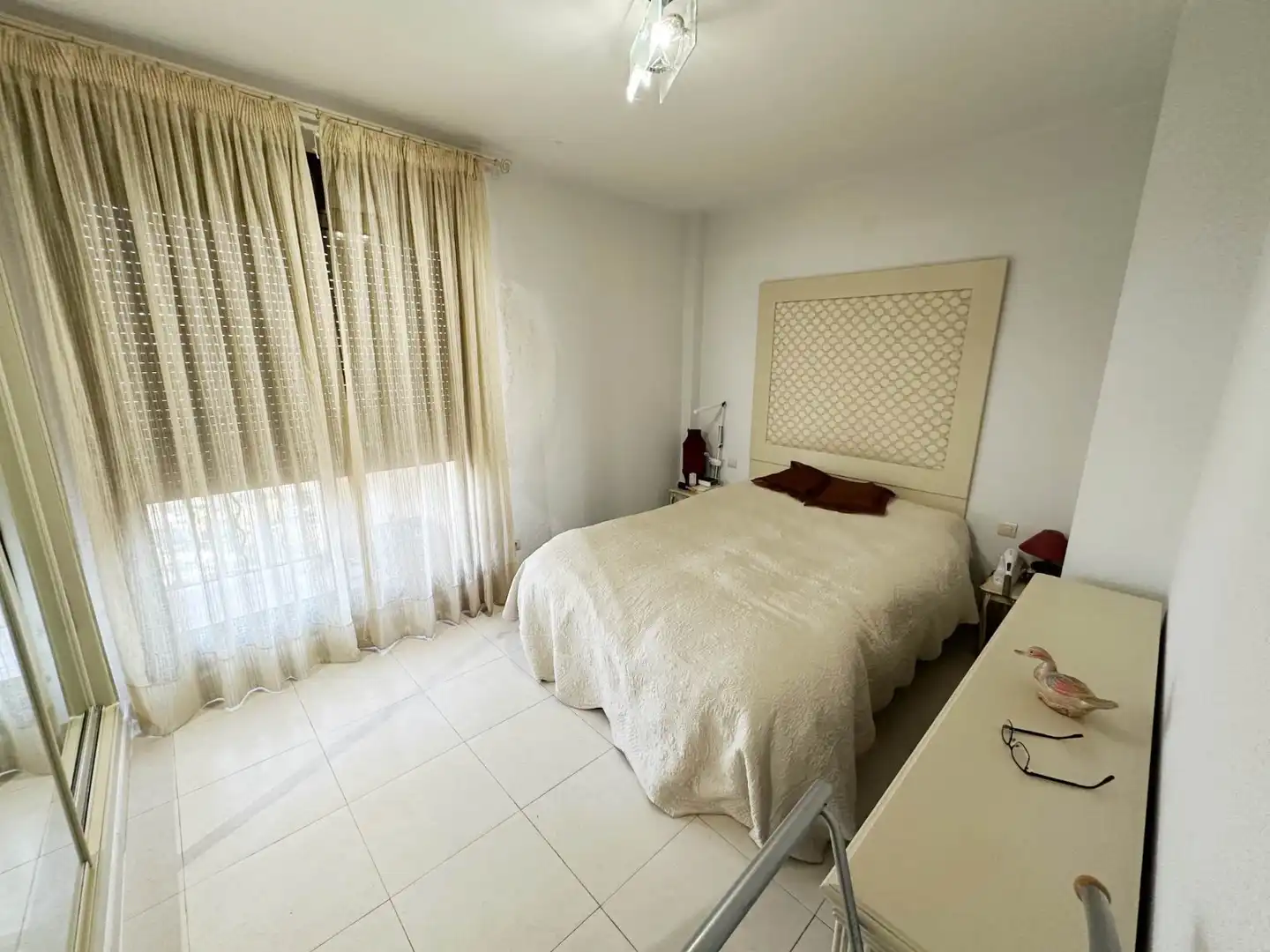 Habitación de Piso en venta en Benalmádena con Calefacción, Terraza y Piscina comunitaria
