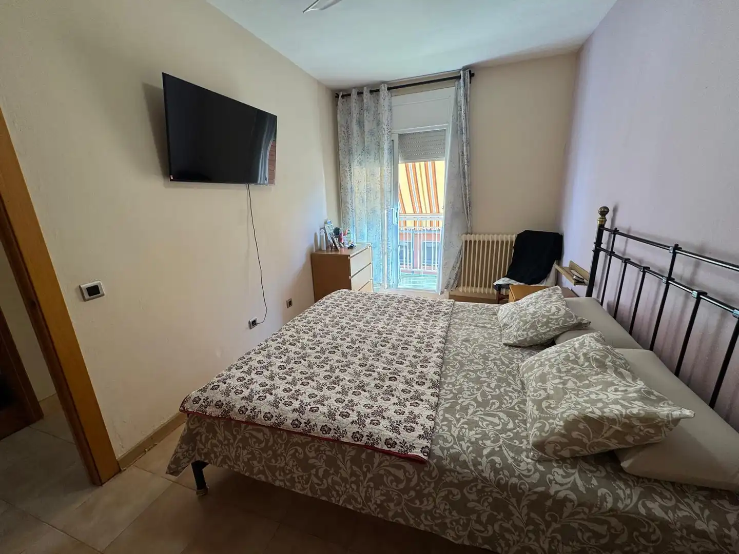 Habitación de Casa adosada en venta en La Palma de Cervelló con Aire acondicionado, Calefacción y Parquet