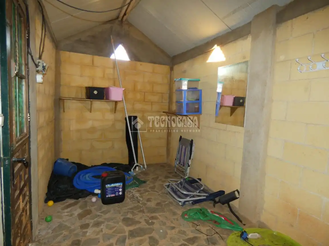 Finca rústica en venta en Carmona con Piscina