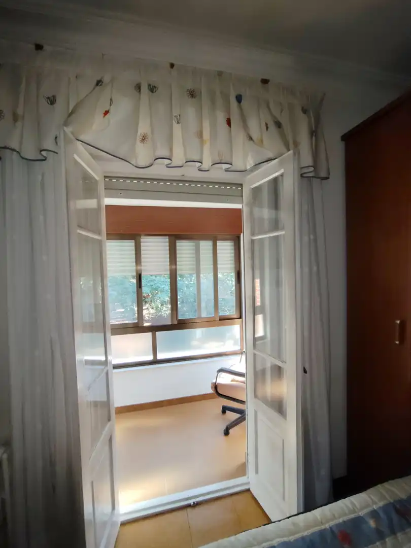 Habitación de Casa o chalet en venta en Torrelavega  con Calefacción, Jardín privado y Terraza