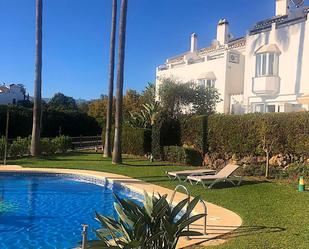 Jardí de Casa adosada en venda en Marbella amb Terrassa