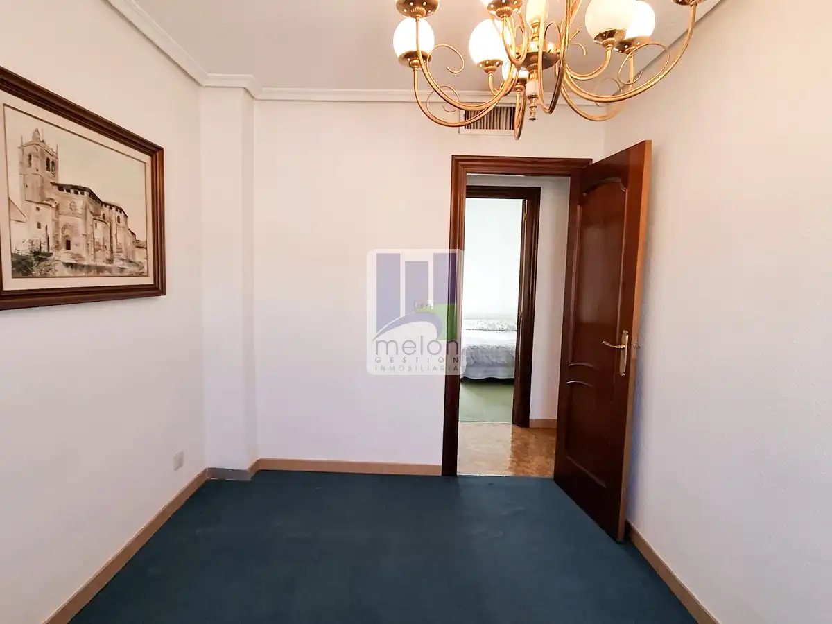 Piso en venta en Burgos con Trastero
