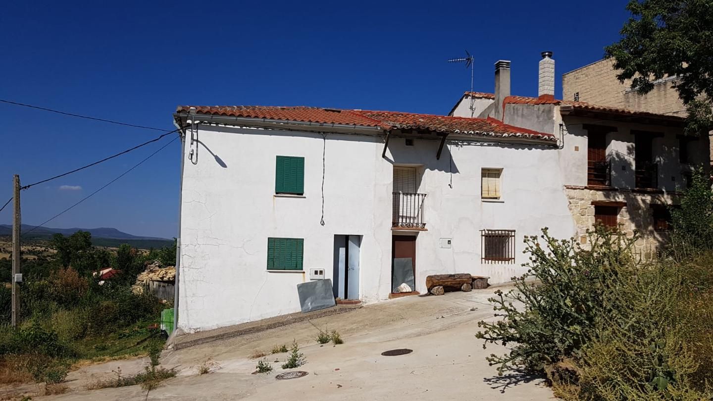 Exterior view of House or chalet for sale in Congostrina