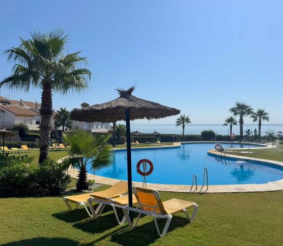 Piso en Venta en Urbanización Manilva Beach, 199 en Alcorrín