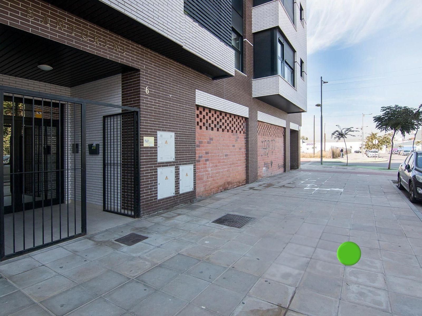 Vista exterior de Local en venta en Armilla