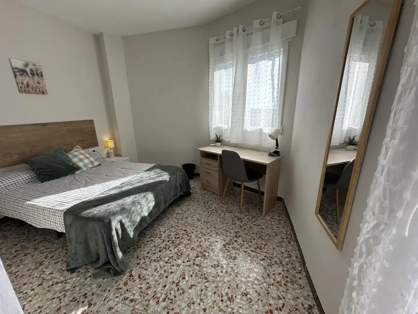 Bedroom of Flat for share in Alcázar de San Juan  with Air Conditioner, Furnished and Balcony