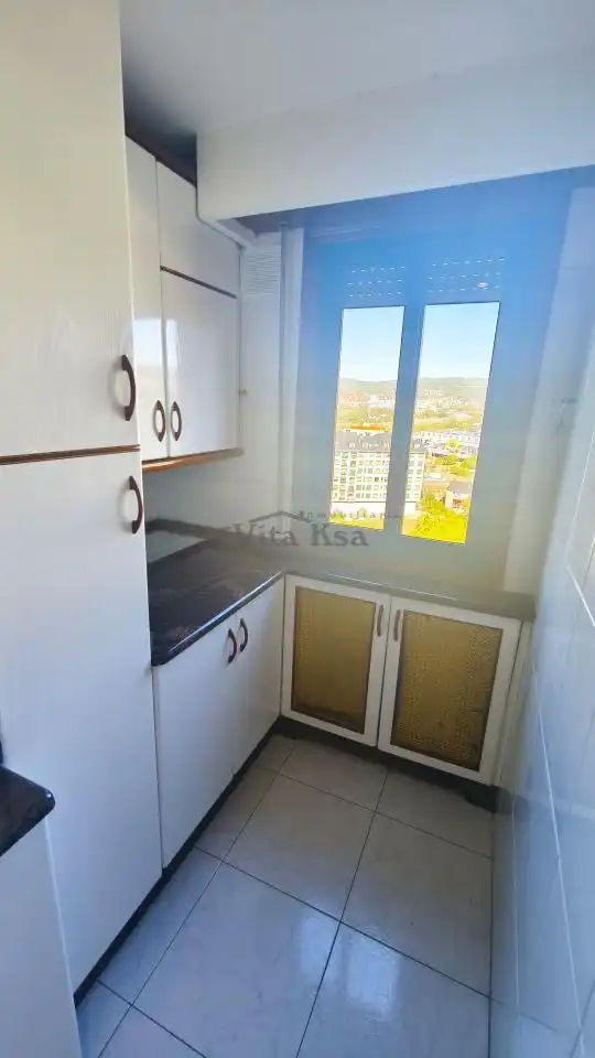 Cocina de Dúplex de alquiler en Barbadás con Calefacción, Parquet y Amueblado