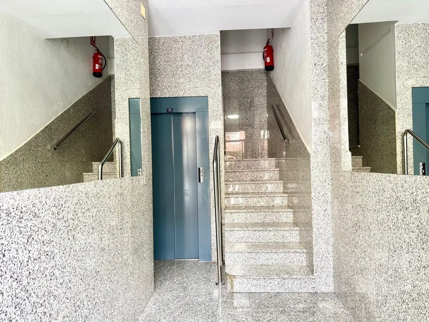 Flat for sale in Murcia  with Air Conditioner