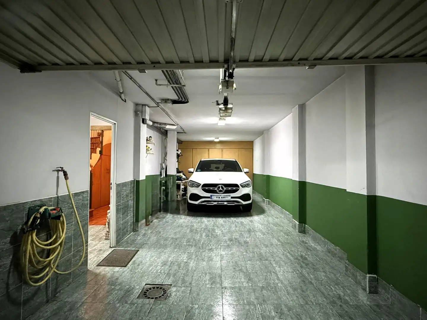 Parking de Casa adosada en venta en Guadalajara con Aire acondicionado, Calefacción y Terraza