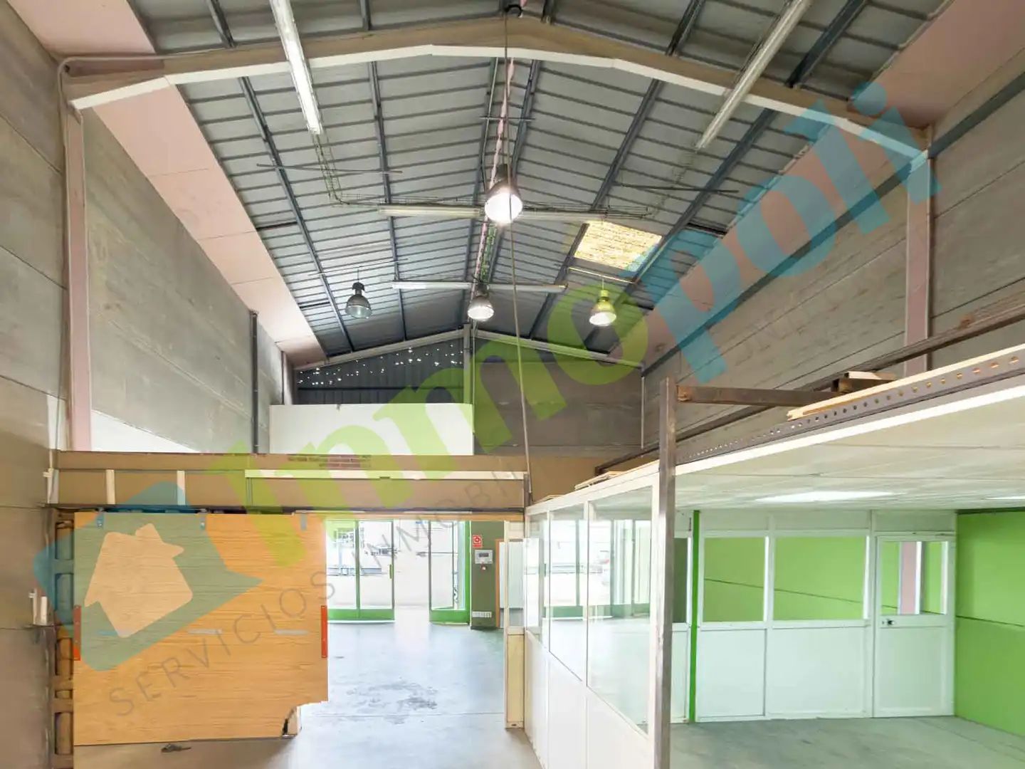 Nau industrial de lloguer a Calle Río Segura, La Estación