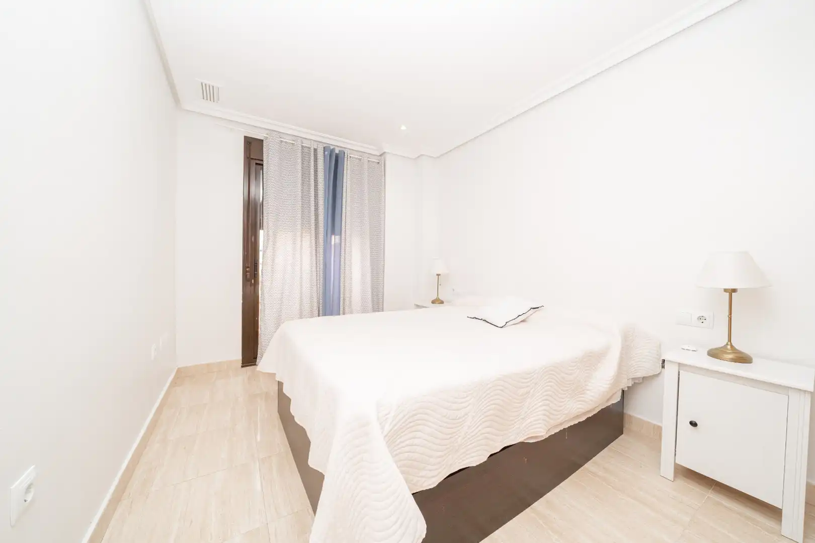 Dormitori de Apartament en venda en Pilar de la Horadada amb Aire condicionat