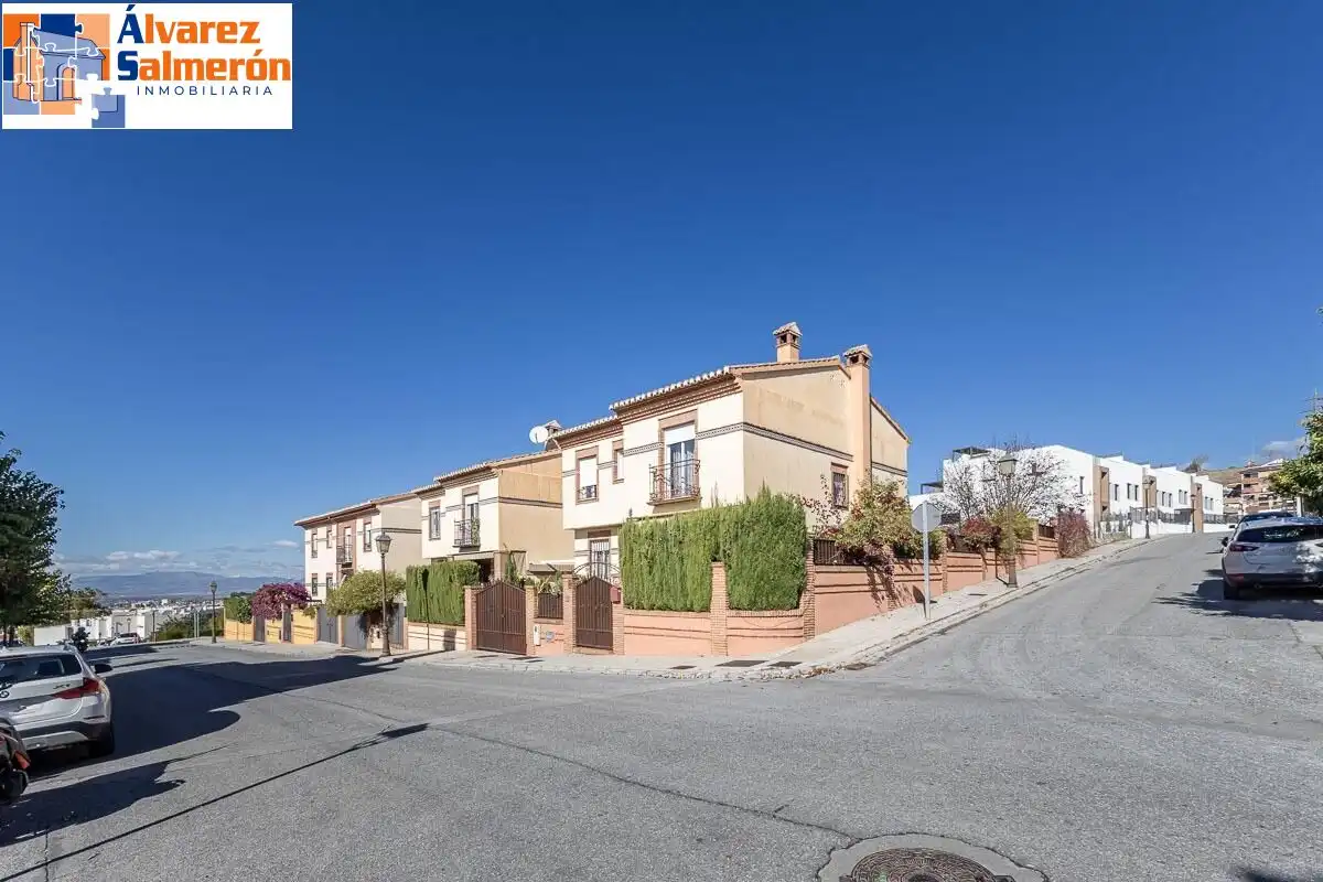 Exterior view of Houses for sale in Huétor Vega  with Air Conditioner, Heating and Terrace