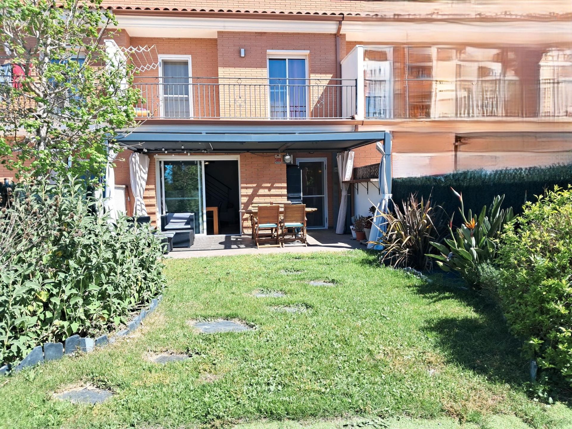 Terraza de Casa adosada en venta en Móra d'Ebre con Aire acondicionado, Calefacción y Jardín privado