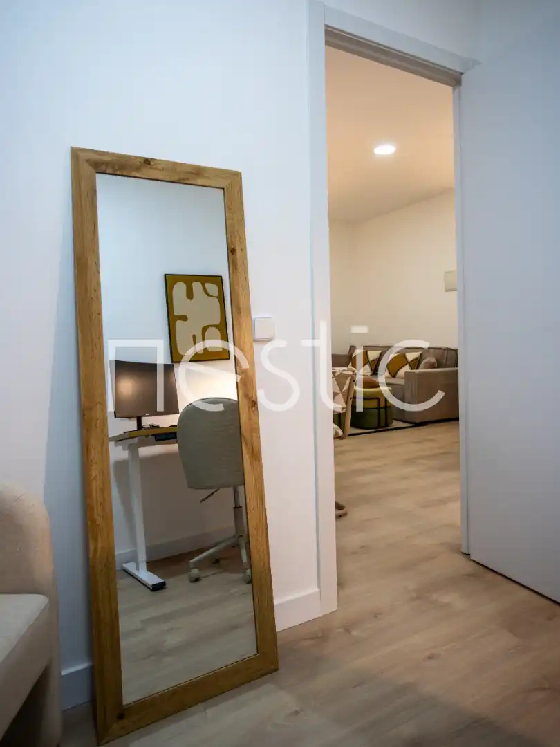 Habitación de Apartamento de alquiler en Madrid con Aire acondicionado, Calefacción y Amueblado