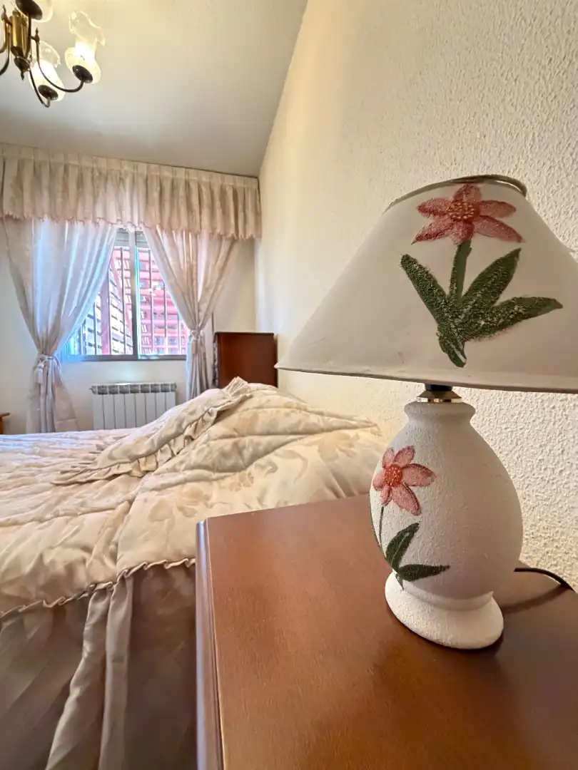 Habitación de Piso en venta en Madrid con Calefacción, Terraza y Amueblado