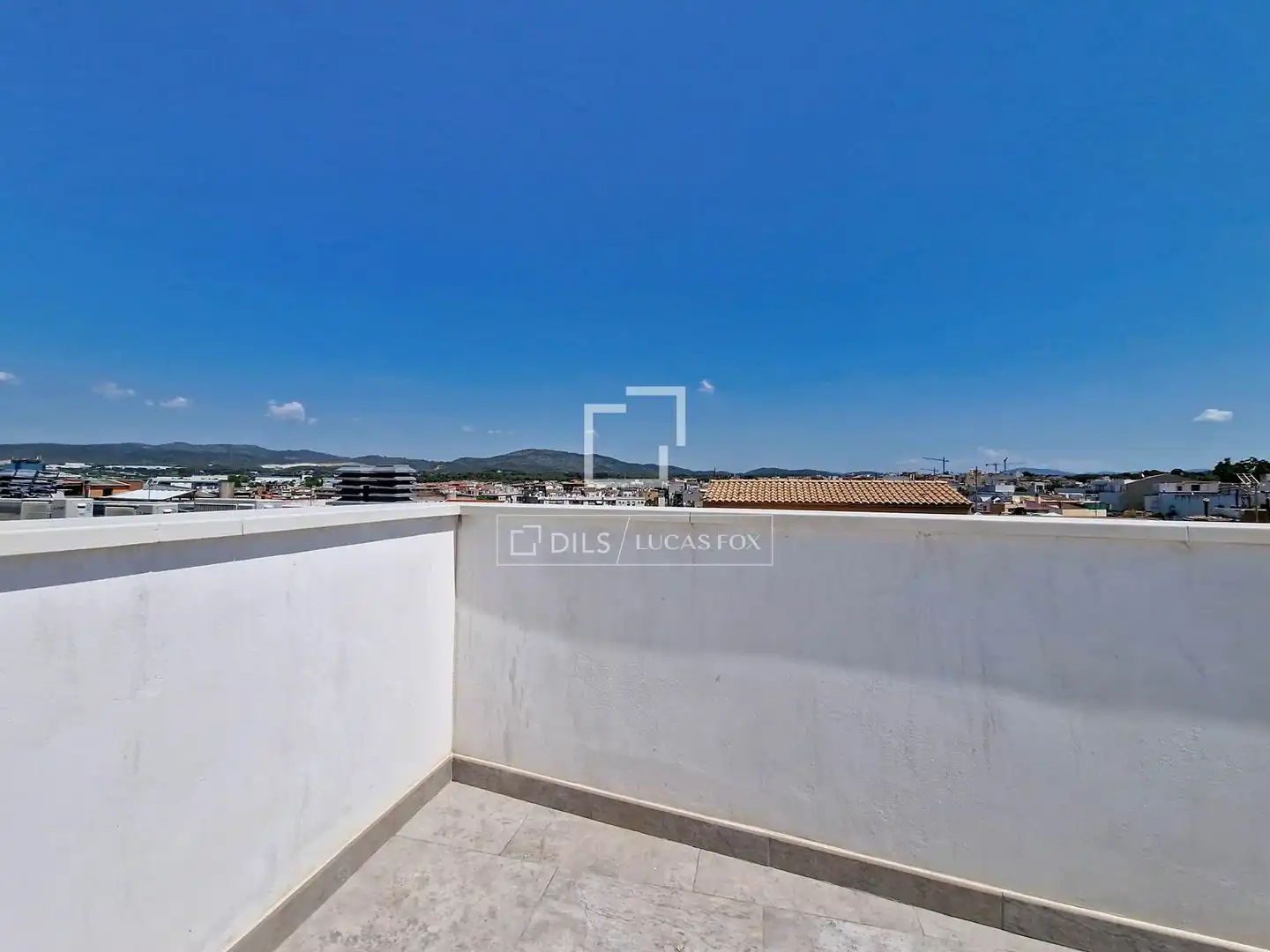 Terrassa de Casa o xalet en venda en Vilanova i la Geltrú amb Aire condicionat, Calefacció i Terrassa