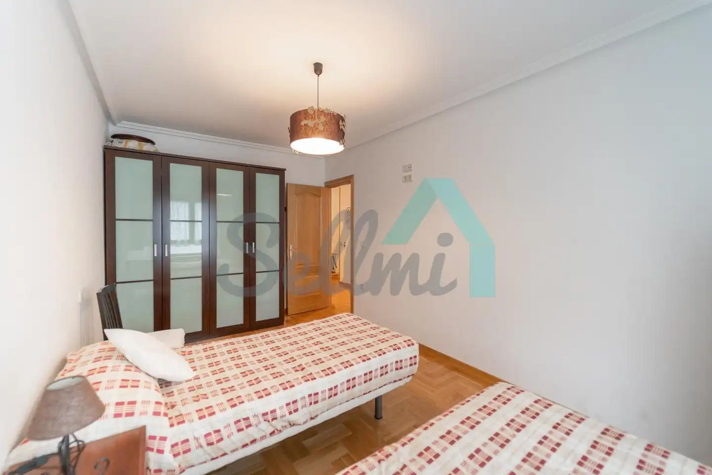 Habitación de Piso en venta en Tineo con Calefacción, Parquet y Trastero