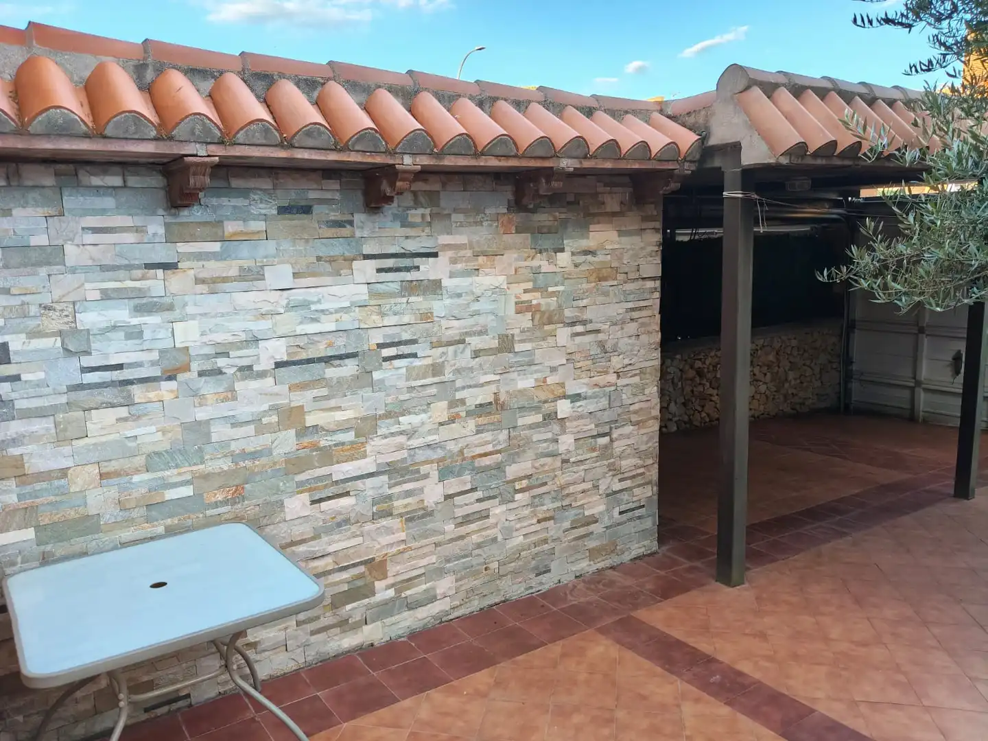 Terrassa de Casa adosada en venda en Yebes amb Calefacció, Jardí privat i Traster