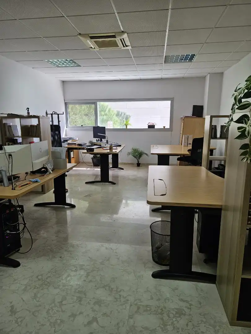 Büro mit Aufzug zur Miete in Avenida República Argentina, imagen 2