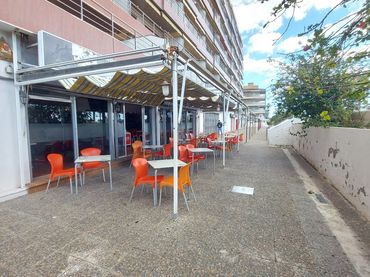 Local comercial en venda a Sant Joan de Deu 181