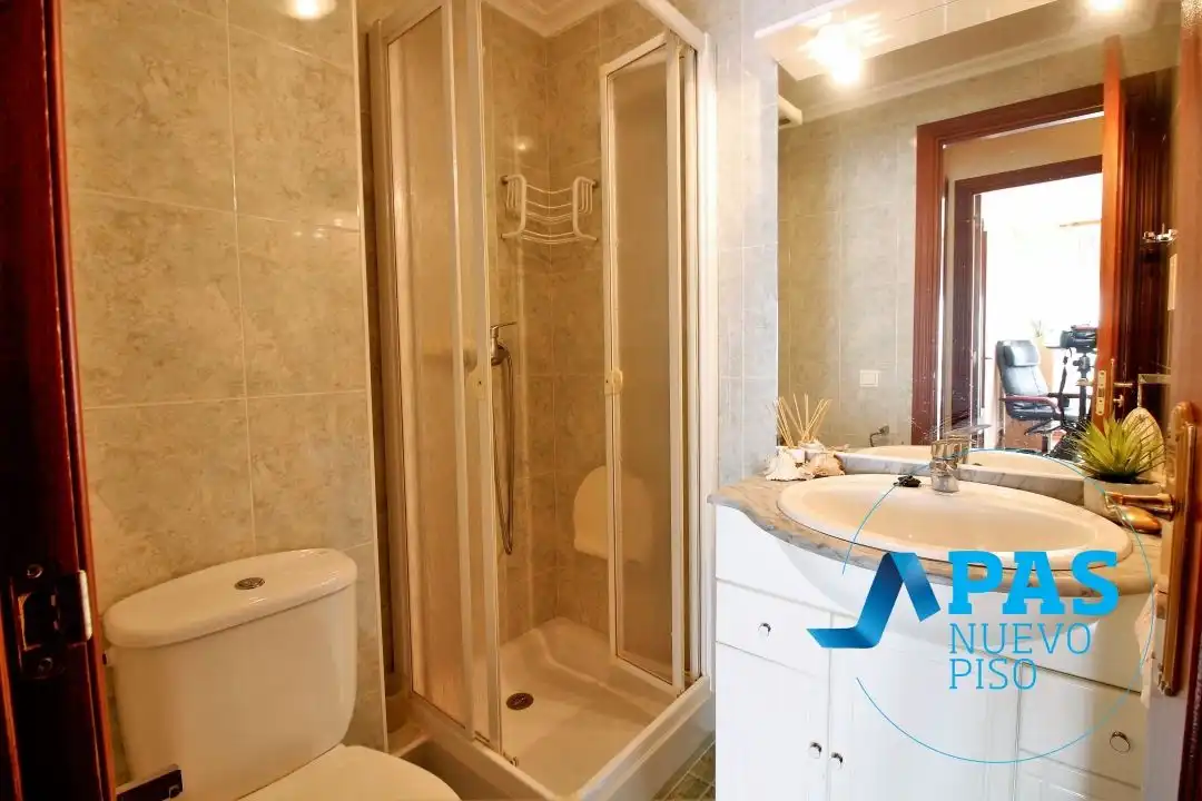 Flat for sale in Calle Justicia, Cuatro Caminos