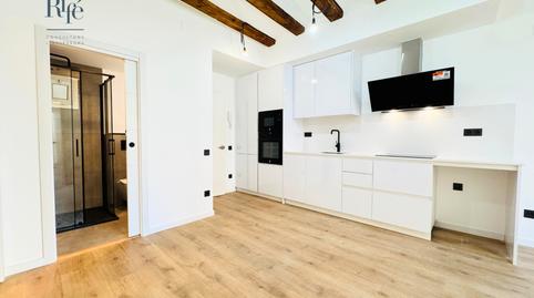 Foto 2 de Pis en venda a Carrer de Les Carretes, El Raval, Barcelona