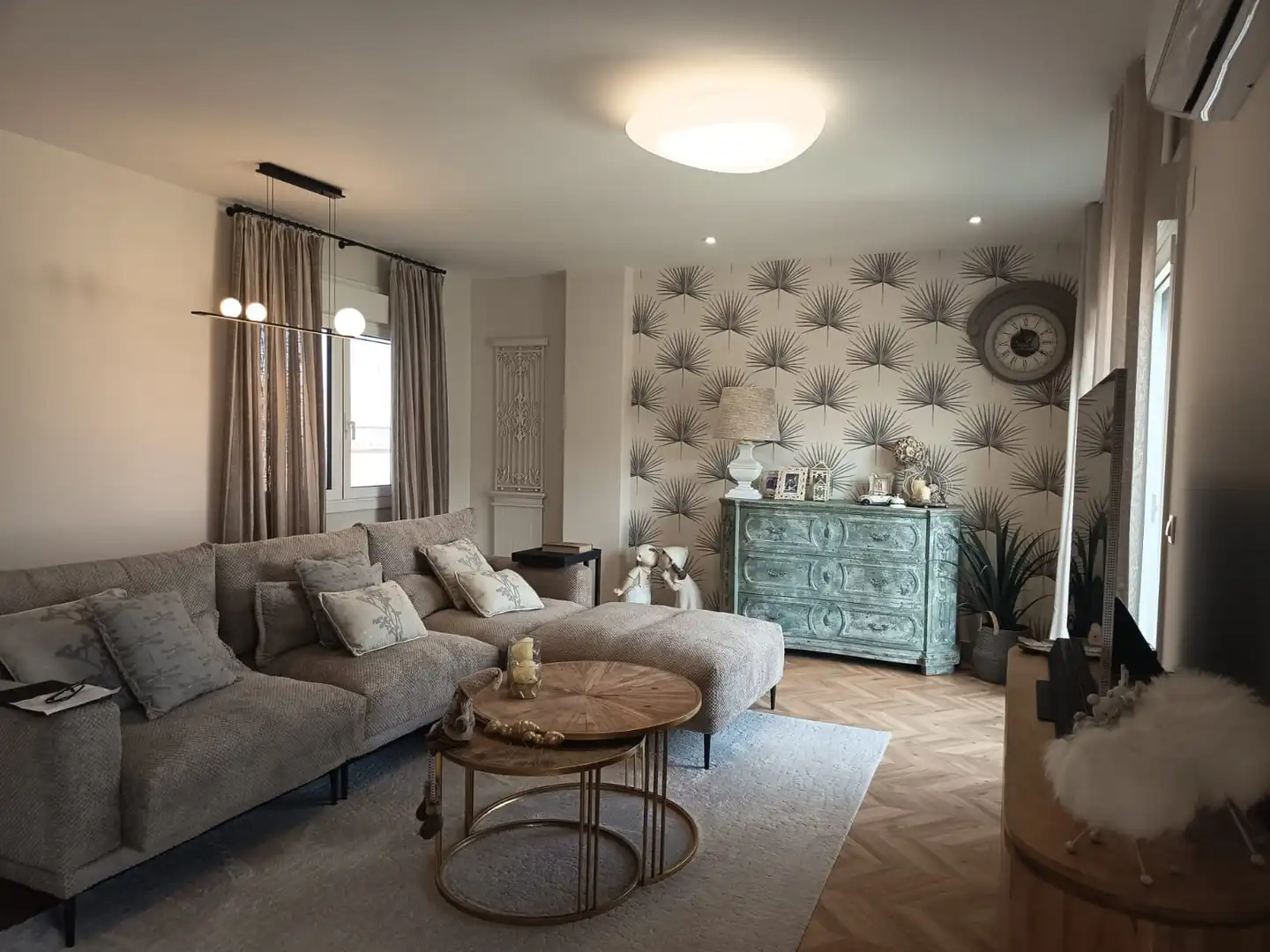 Sala d'estar de Àtic en venda en Monforte de Lemos amb Aire condicionat, Calefacció i Parquet