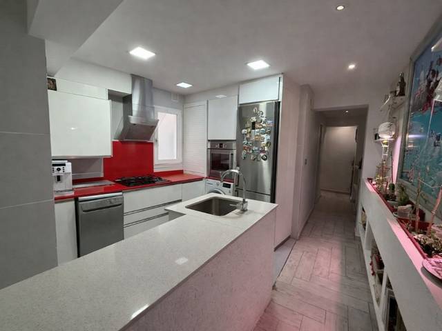 Piso en Venta en Avenida Burjasot en Barrio de Benicalap