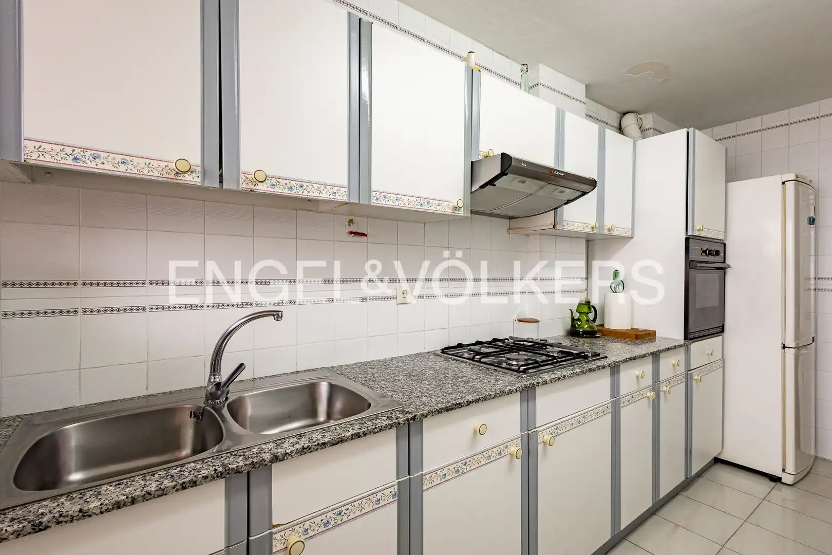 Kitchen of Flat for sale in Sant Joan Despí  with Heating and Terrace