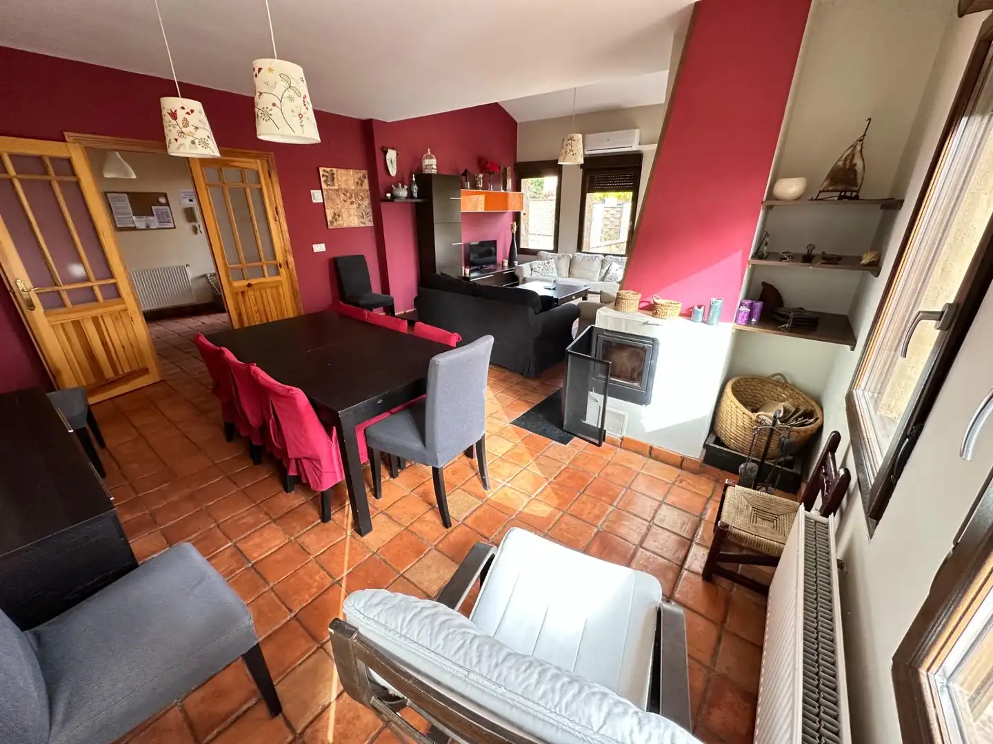 Comedor de Casa o chalet en venta en Villalba de la Sierra con Aire acondicionado, Calefacción y Terraza