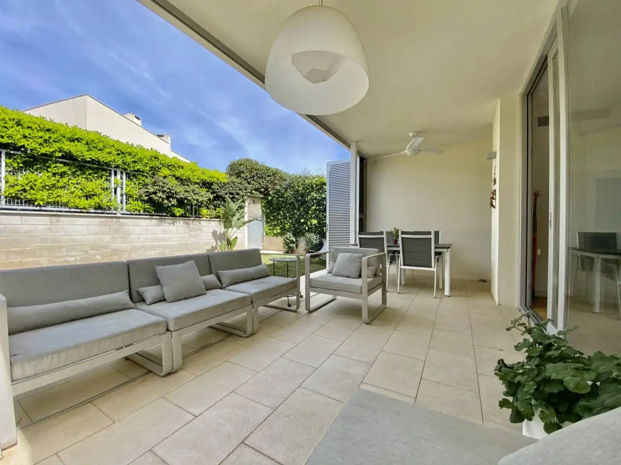 Terrasse von Einfamilien-Reihenhaus zur Miete in Ponent