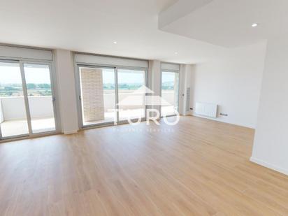 Living room of Attic for sale in Salt  with Air Conditioner, Terrace and Swimming Pool