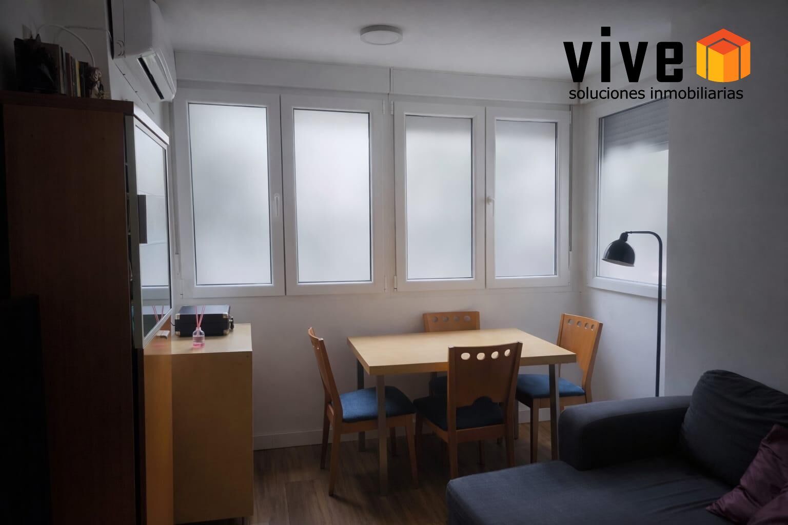 Living room of Flat for sale in  Sevilla Capital  with Air Conditioner and Storage room