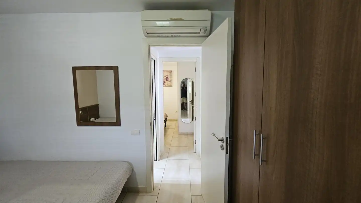 Bedroom of Flat for sale in San Bartolomé de Tirajana  with Air Conditioner, Furnished and Community pool