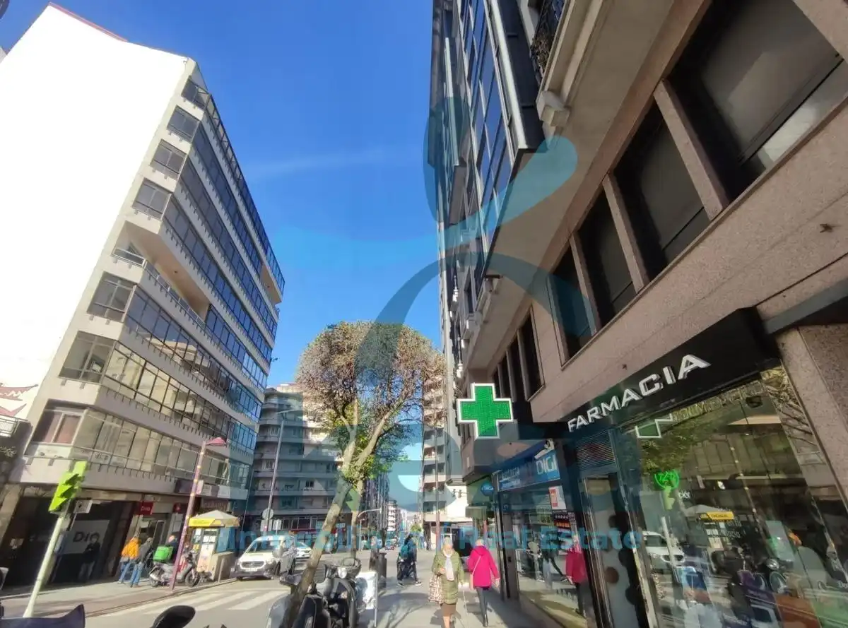 Vista exterior de Oficina en venta en Vigo 
