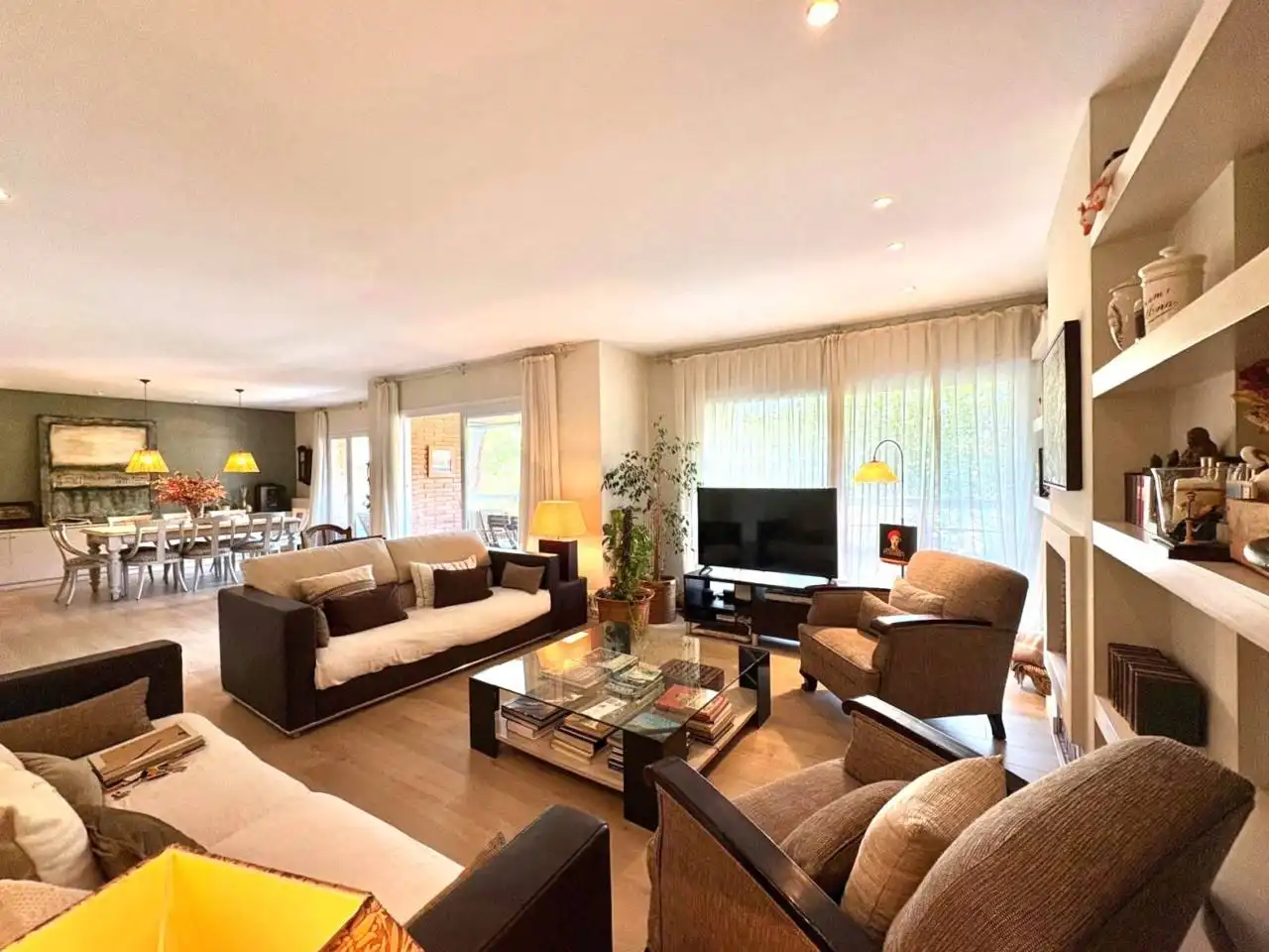Wohnzimmer von Maisonette zum Verkauf in Sant Cugat del Vallès mit Klimaanlage, Heizung und Parkett