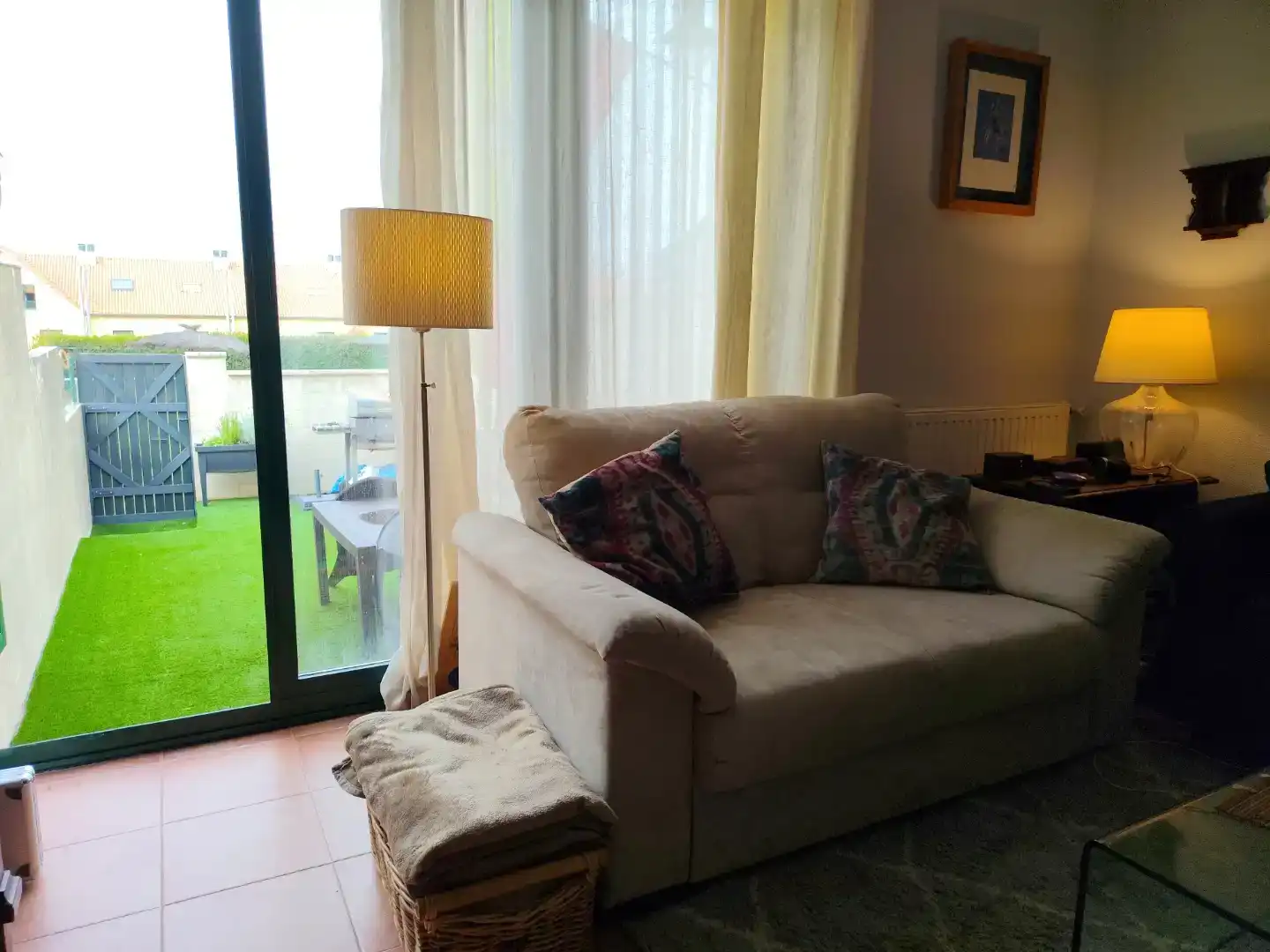 Sala d'estar de Casa o xalet en venda en Oroso amb Jardí privat, Parquet i Forn