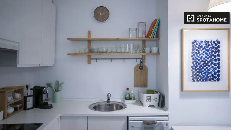 Kitchen of Flat for rent in Valencia  with Air Conditioner, Heating and Furnished