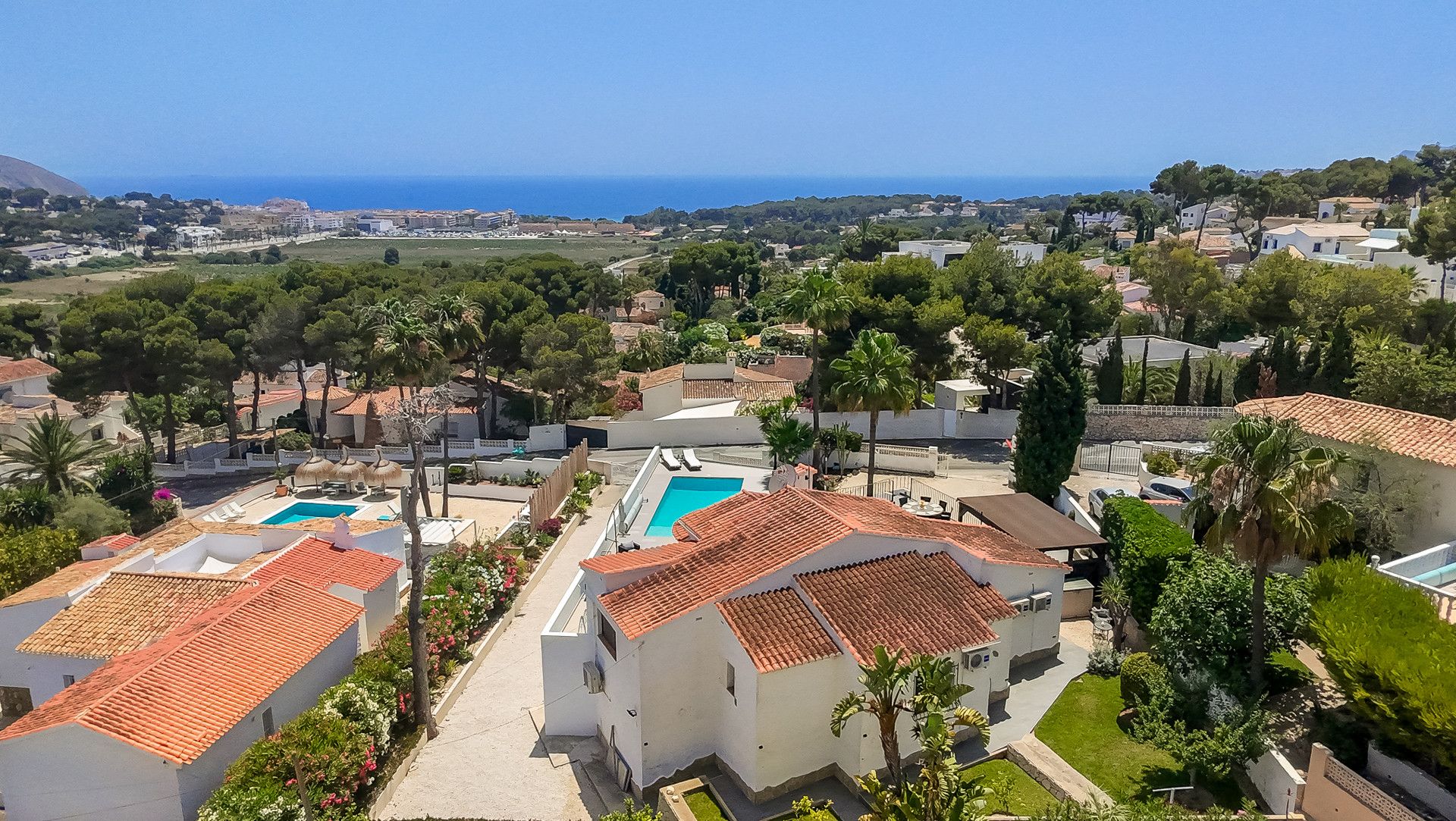 Vista exterior de Casa o xalet en venda en Moraira amb Aire condicionat, Calefacció i Jardí privat