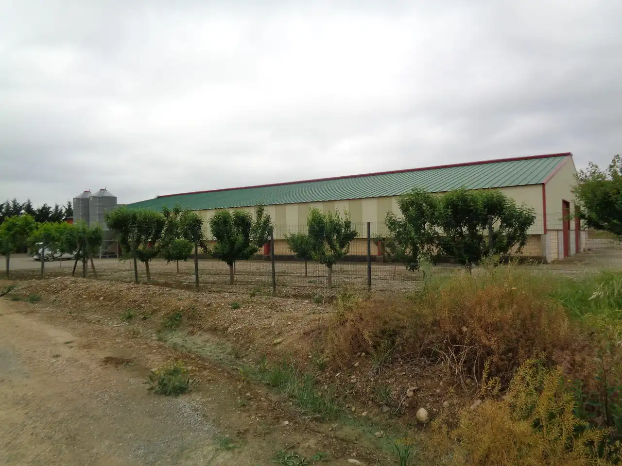 Vista exterior de Nave industrial en venta en Cuzcurrita de Río Tirón