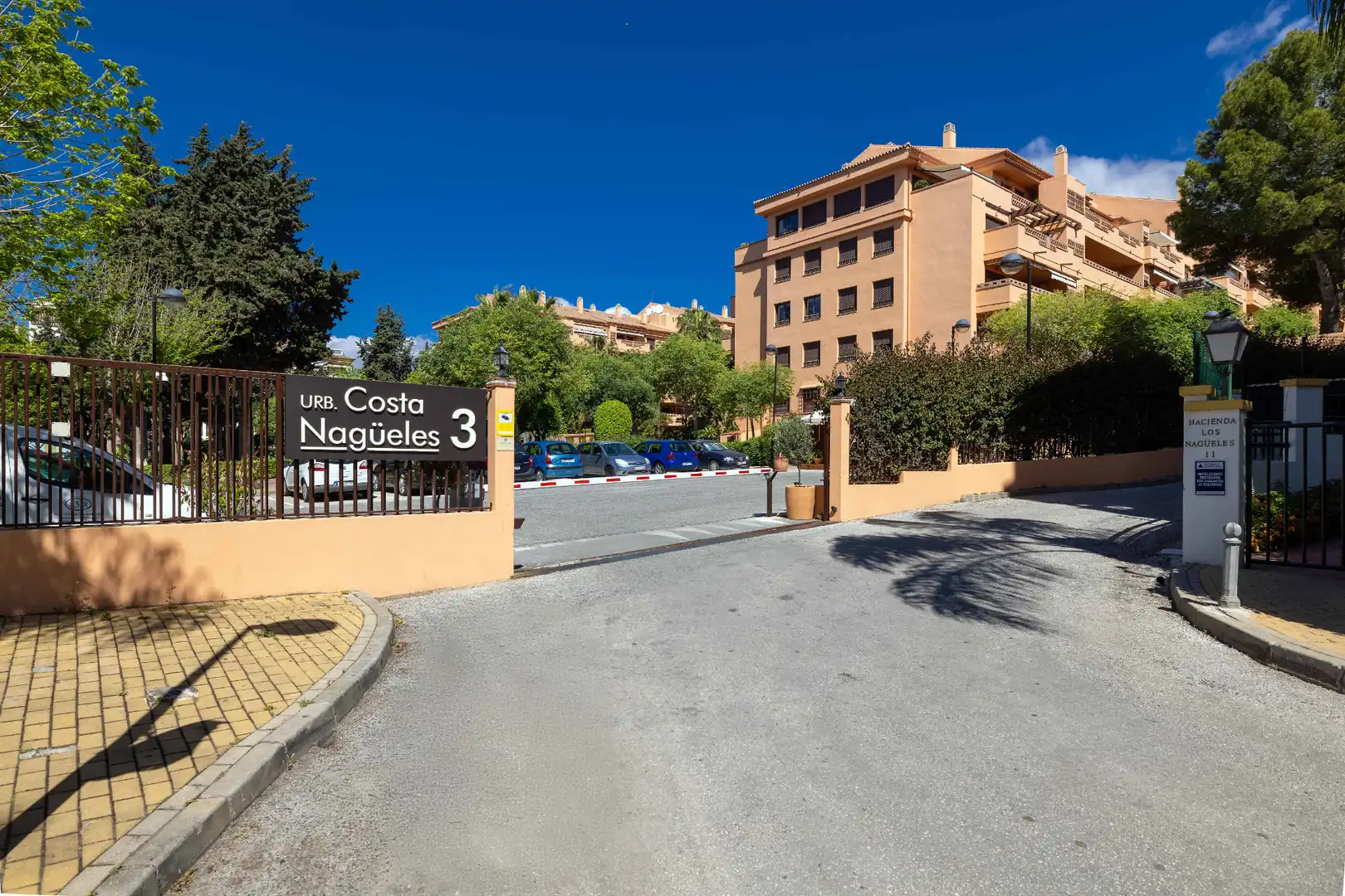Exterior view of Flat for sale in Marbella  with Air Conditioner, Heating and Terrace