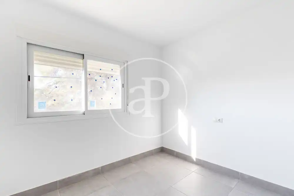 Casa aparellada amb terrassa en venda a Godelleta, imagen 20