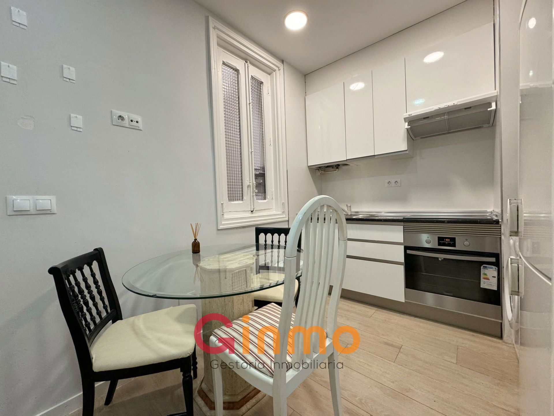 Kitchen of Flat to rent in  Madrid Capital  with Heating, Furnished and Oven