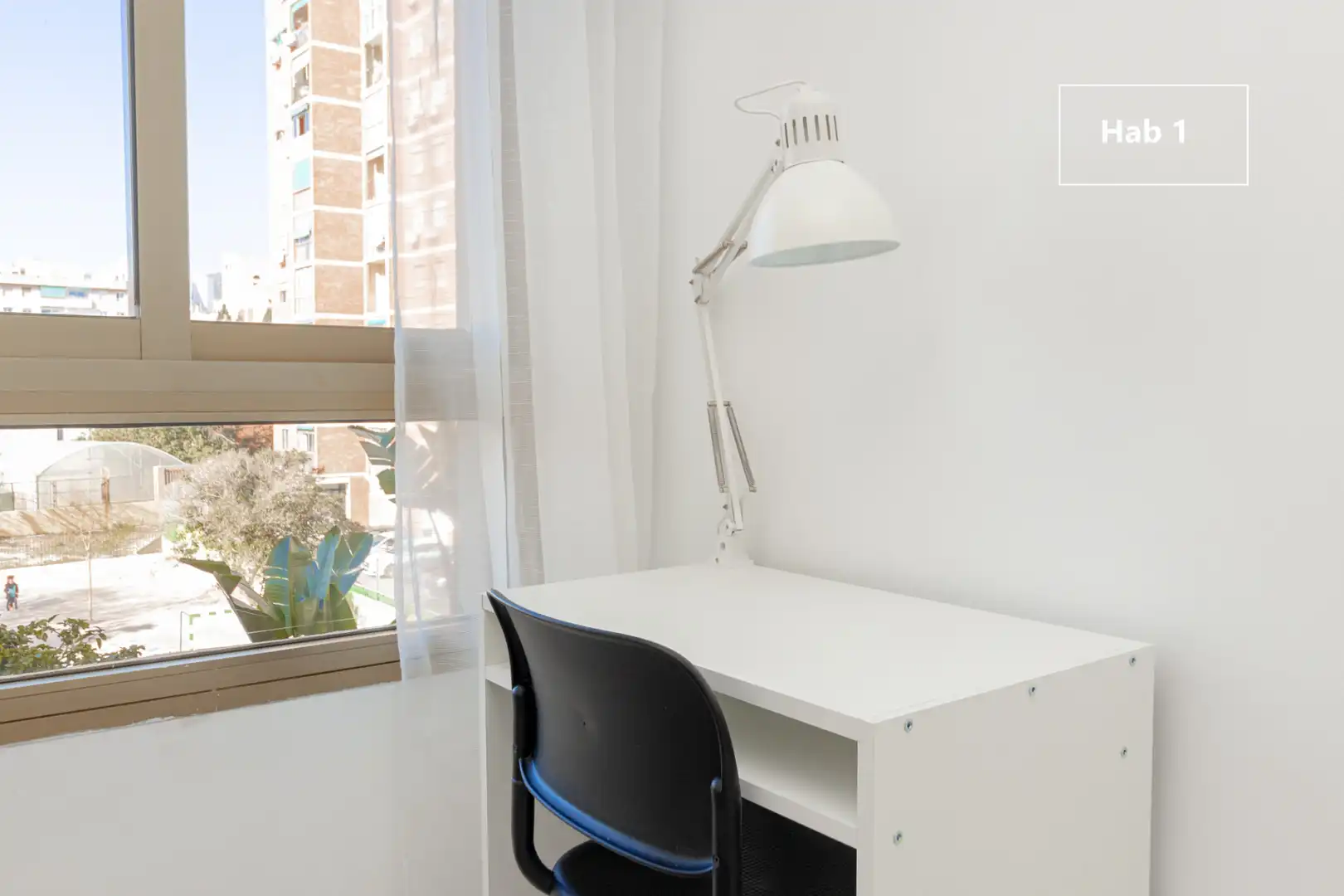Habitación de Piso de alquiler en Málaga con Aire acondicionado, Amueblado y Internet