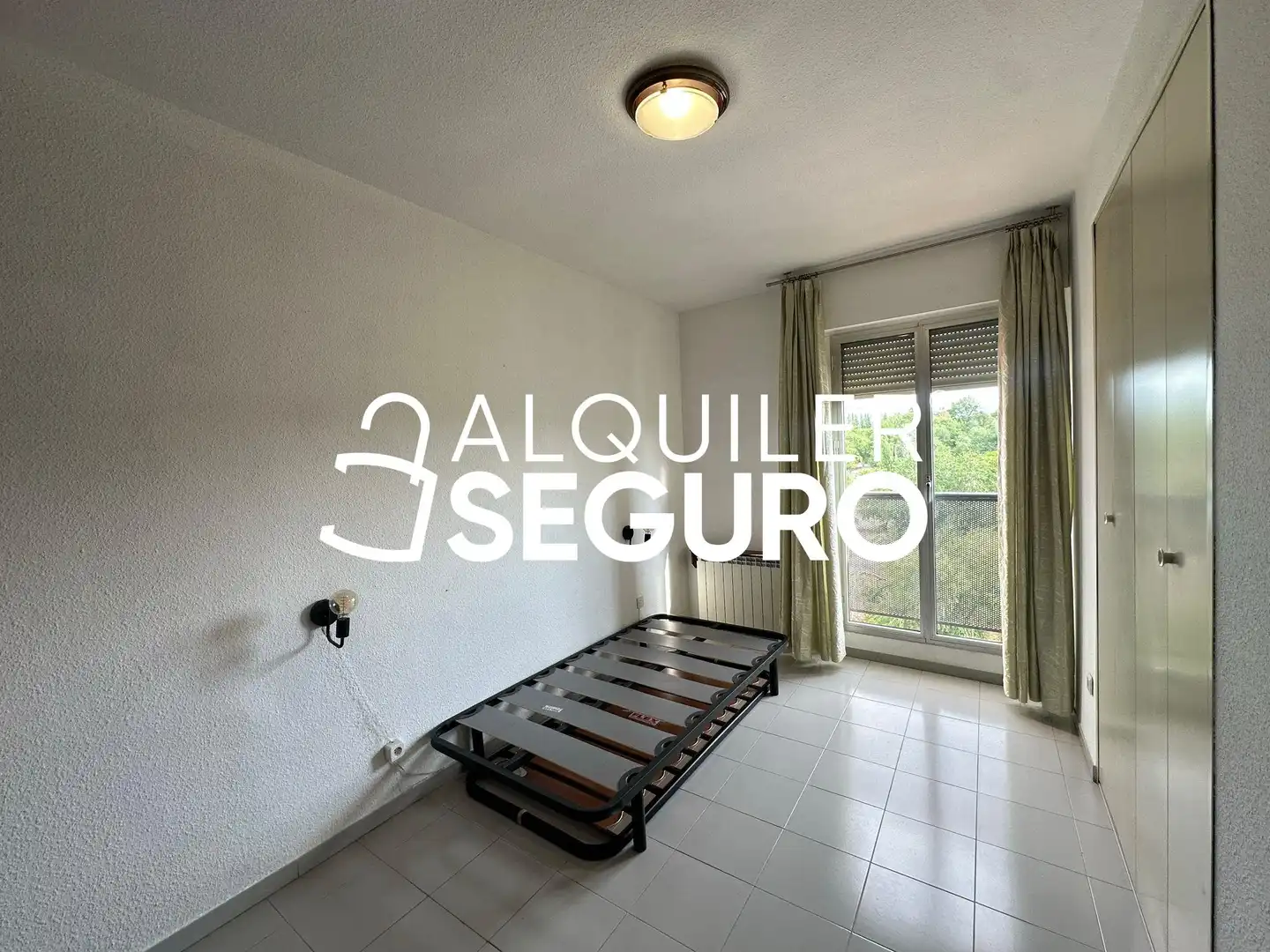 Bedroom of Flat for rent in Madrid  with Heating, Terrace and Furnished