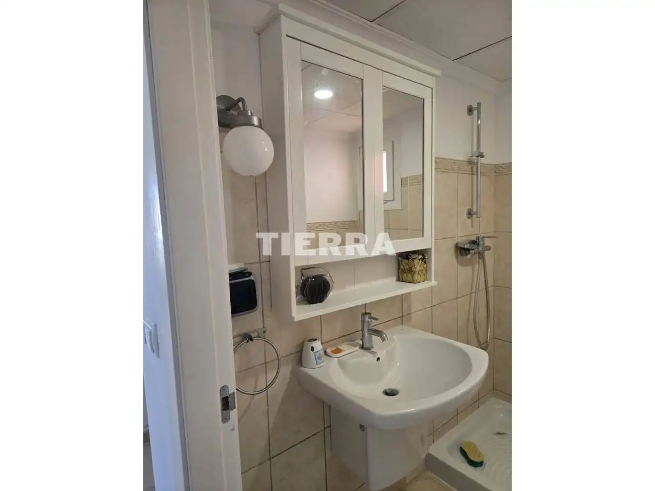 Badezimmer von Wohnung zur Miete in Murcia mit Klimaanlage, Privatgarten und Terrasse
