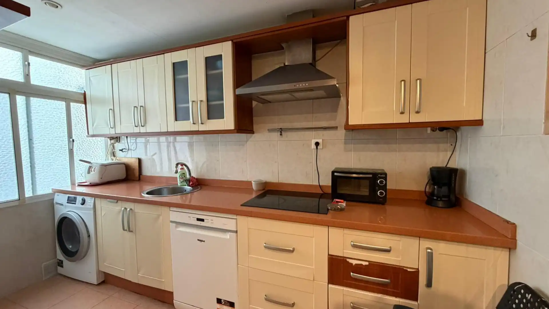 Cocina de Piso en venta en  Cádiz Capital con Aire acondicionado